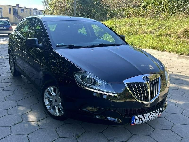 Czarny Używany 2008 Lancia Delta Hatchback | 15 999 zł (Uczciwa cena) - Obraz 1/4