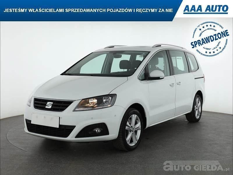 Używany Seat Alhambra 2016 Biały Minivan