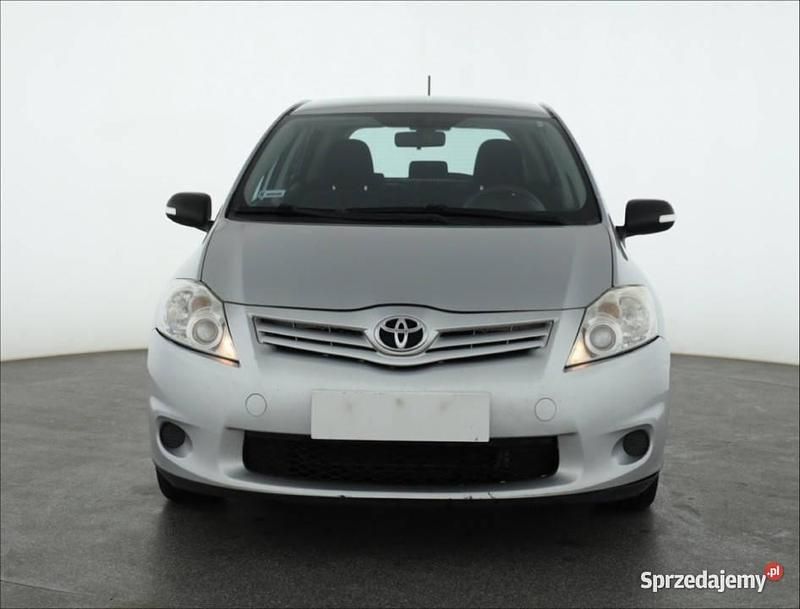 Srebrny Używany 2011 Toyota Auris Hatchback | 11 999 zł (Dobra cena) - Obraz 1/4