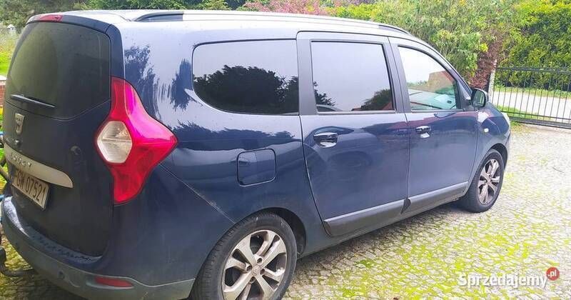 Niebieski Używany 2014 Dacia Lodgy Prestige Minivan | 24 700 zł - Obraz 1/4