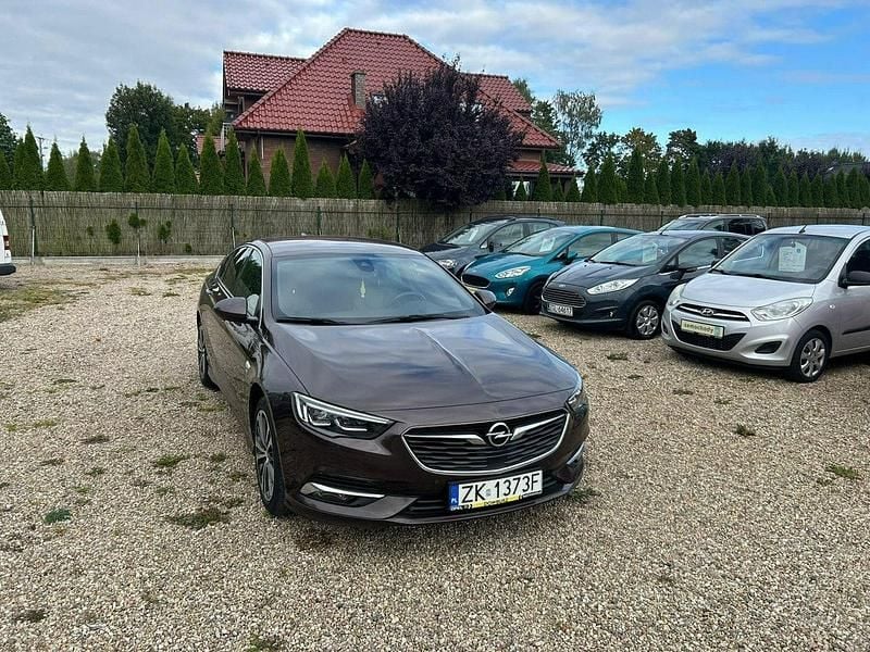 Używany Opel Insignia OPC 170 KM (125 kW) 2017 Brązowy (metalik) Sedan/Limuzyna