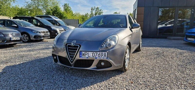 Używany Alfa Romeo Giulietta 105 KM (77 kW) 2011 Szary Hatchback