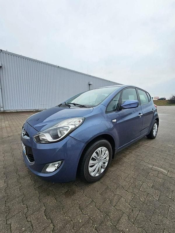 Używany Hyundai ix20 90 KM (66 kW) 2011 Niebieski jasny (metalik) Hatchback