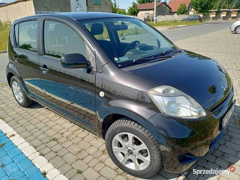Używany Daihatsu Sirion 2008 Czarny Hatchback
