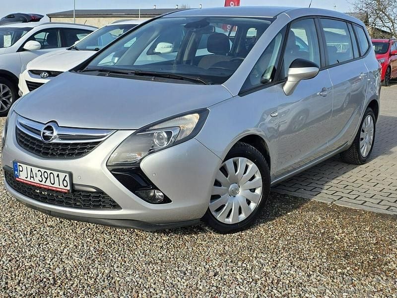Srebrny (metalik) Używany 2014 Opel Zafira Minivan | 25 900 zł (Super Cena) - Obraz 1/4