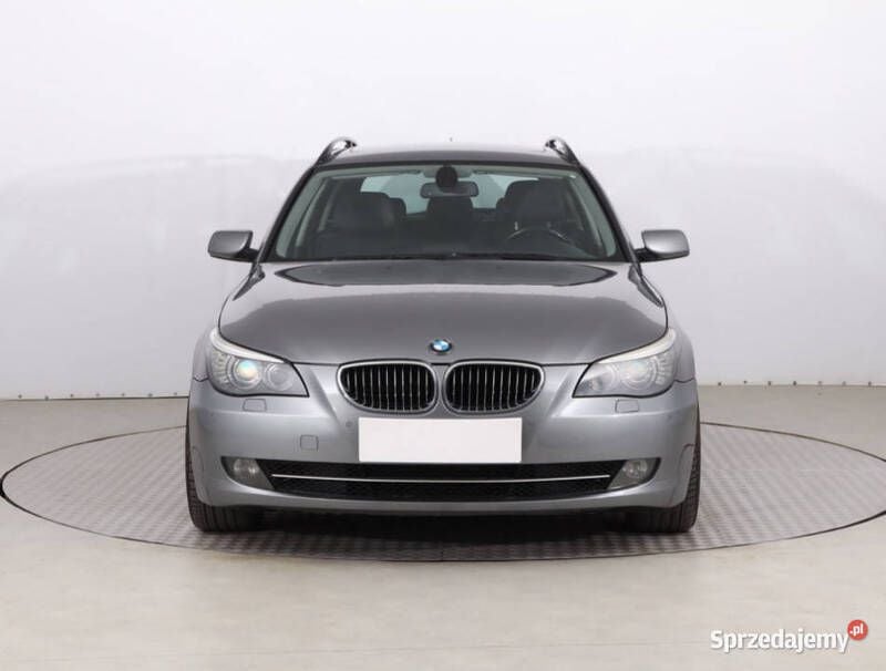 Szary Używany 2009 BMW 525 Kombi | 27 999 zł (Uczciwa cena) - Obraz 1/4
