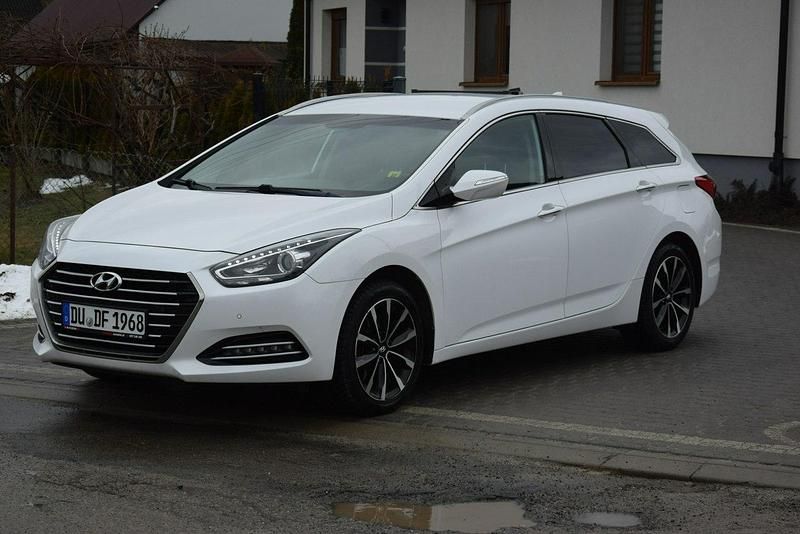 Używany Hyundai i40 115 KM (84 kW) 2017 Biały Kombi