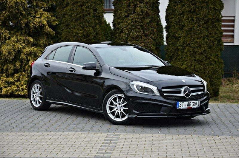 Czarny (metalik) Używany 2015 Mercedes A180 AMG Hatchback | 47 900 zł (Uczciwa cena) - Obraz 1/4