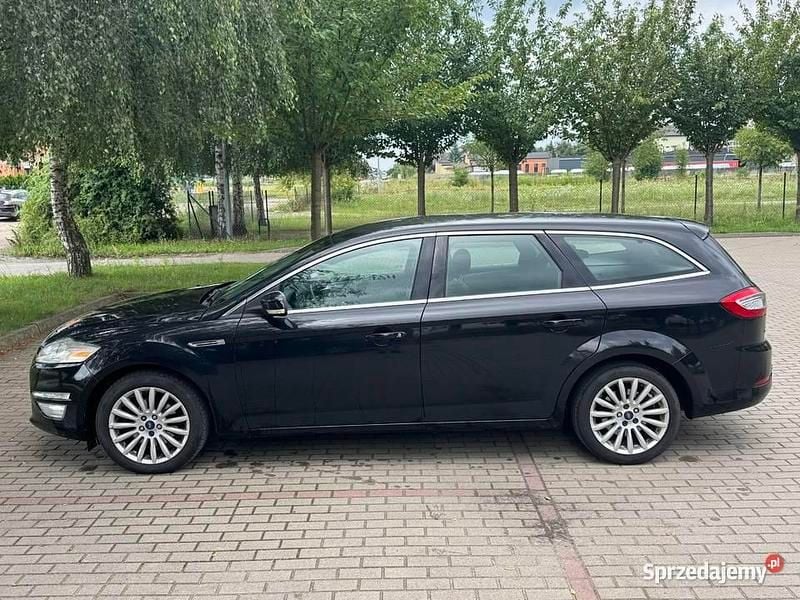 Używany Ford Mondeo 163 KM (119 kW) 2011 Czarny Kombi