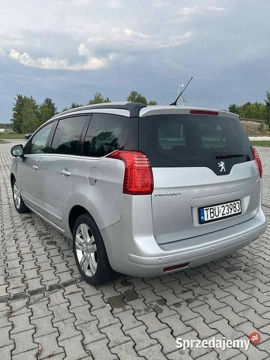 Używany Peugeot 5008 2012 Srebrny Minivan
