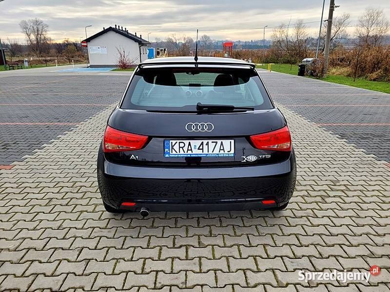 Używany Audi A1 Comfort 86 KM (63 kW) 2010 Czarny Hatchback