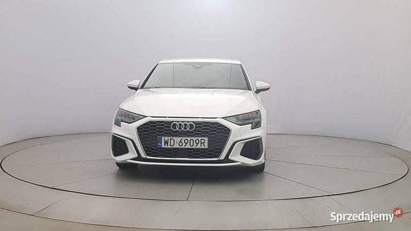 Biały Używany 2023 Audi A3 S-Line Hatchback | 89 850 zł (Uczciwa cena) - Obraz 1/4