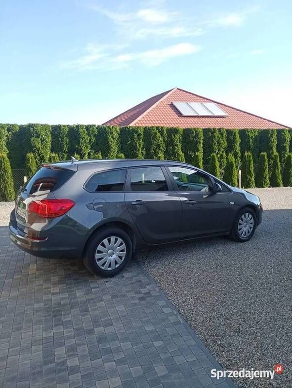 Grafitowy Używany 2012 Opel Astra Sedan/Limuzyna | 19 000 zł - Obraz 1/4