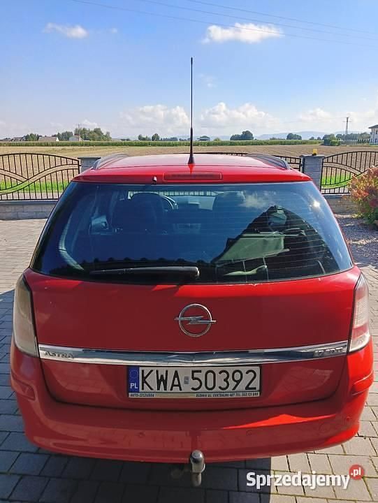 Czerwony Używany 2007 Opel Astra Kombi | 5999 zł (Uczciwa cena) - Obraz 1/4