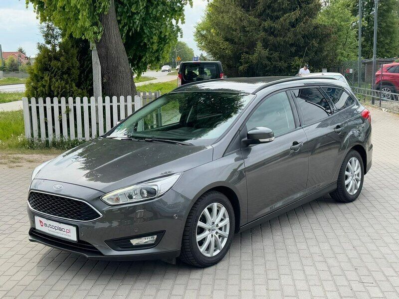 Szary (metalik) Używany 2015 Ford Focus Kombi | 30 900 zł (Uczciwa cena) - Obraz 1/4