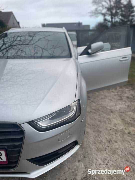 Używany Audi A4 2012 Srebrny Sedan/Limuzyna