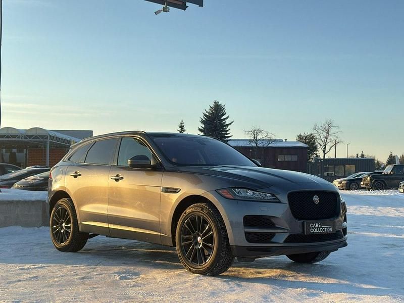 Używany Jaguar F-Pace 180 KM (132 kW) 2017 Grafitowy (metalik) SUV