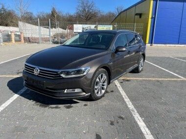 Brązowy Używany 2016 VW Passat Highline Kombi | 45 900 zł (Uczciwa cena) - Obraz 1/4