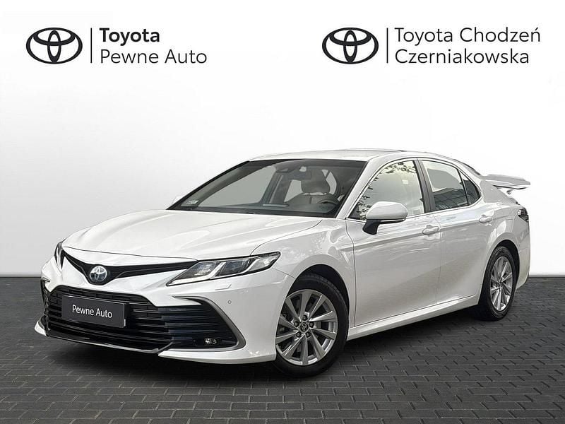 Biały Używany 2021 Toyota Camry Business Edition Sedan/Limuzyna | 107 900 zł - Obraz 1/4