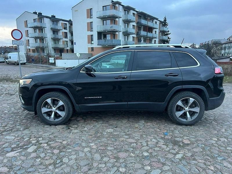 Używany Jeep Cherokee Limited 273 KM (200 kW) 2018 Czarny SUV