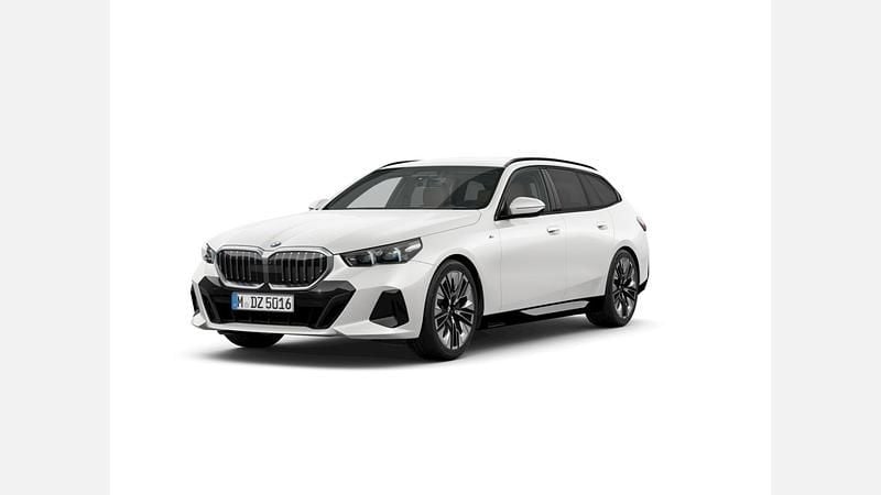 Mineral white metallic metalizowany Używany 2024 BMW 540 Comfort Edition Kombi | 329 900 zł (Super Cena) - Obraz 1/3