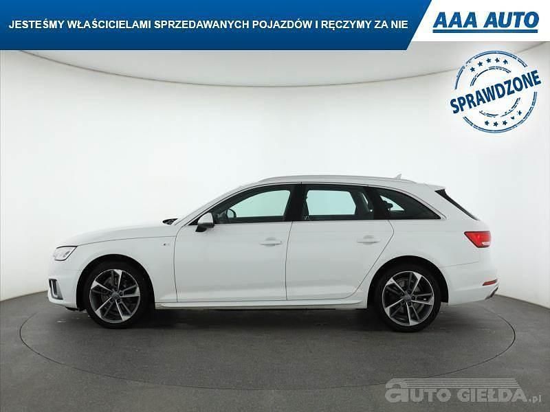 Używany Audi A4 2019 Biały
