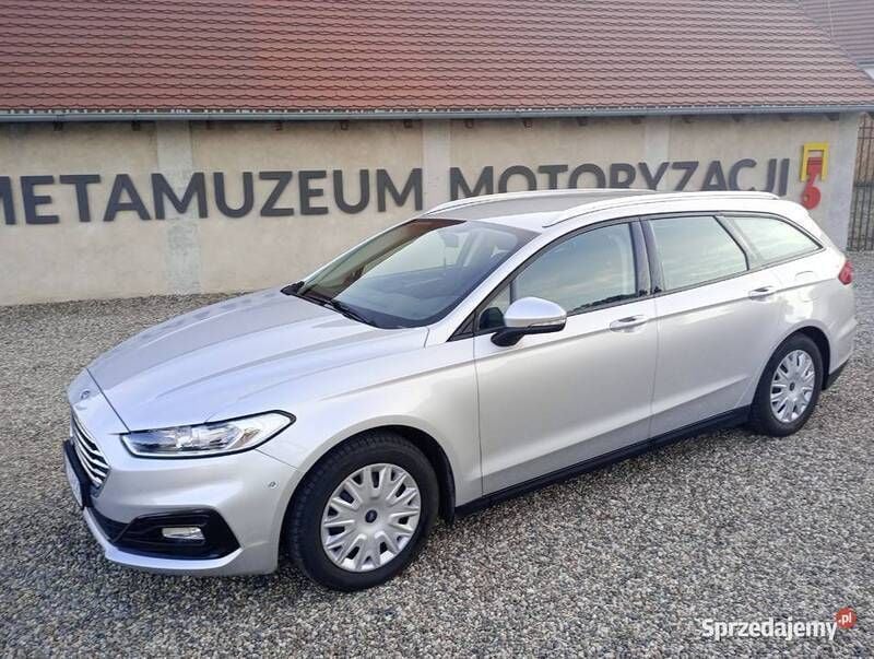 Używany Ford Mondeo 2019 Srebrny SUV