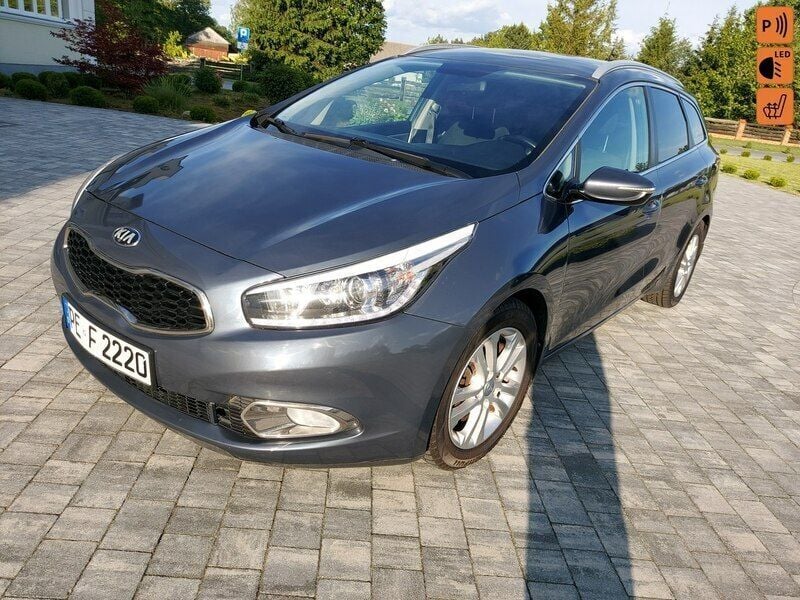 Szary Używany 2013 Kia Ceed Kombi | 28 400 zł (Uczciwa cena) - Obraz 1/4