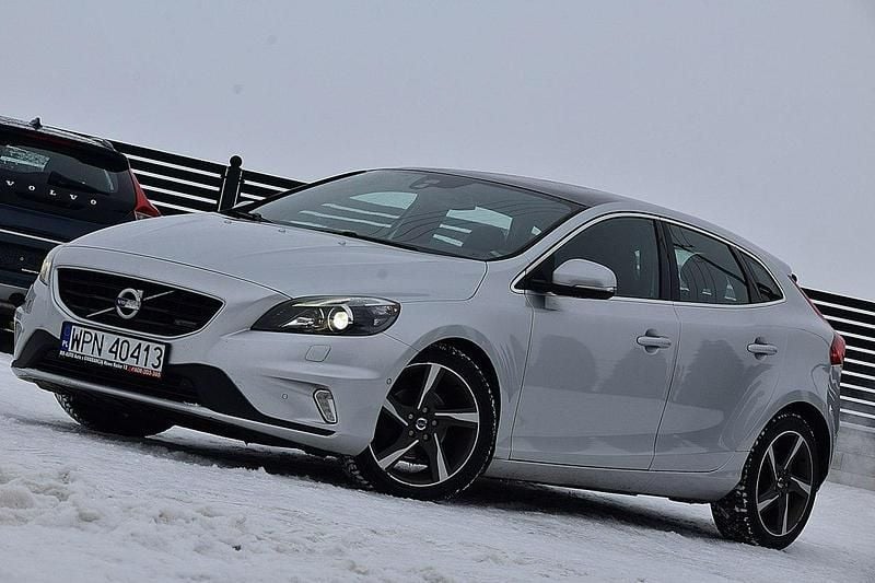 Używany Volvo V40 R-Design 116 KM (85 kW) 2013 Szary Kombi