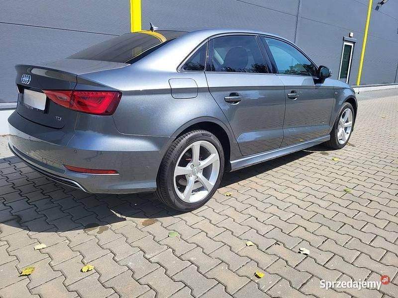 Szary Używany 2016 Audi A3 S-Line Sedan/Limuzyna | 45 800 zł (Dobra cena) - Obraz 1/4