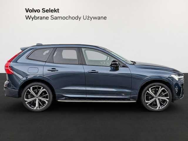 Używany Volvo XC60 197 KM (144 kW) 2022 Niebieski SUV