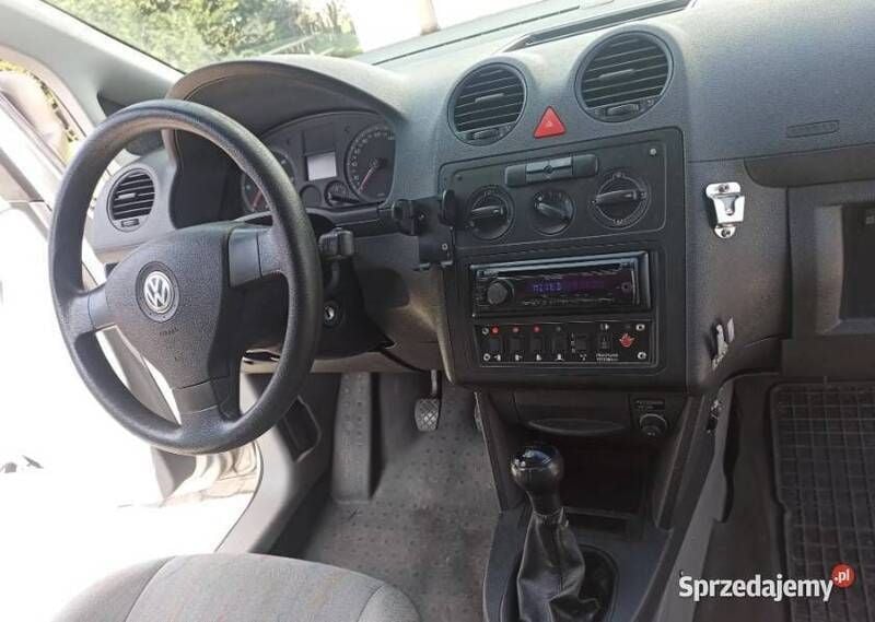 Używany VW Caddy 105 KM (77 kW) 2010 Minivan