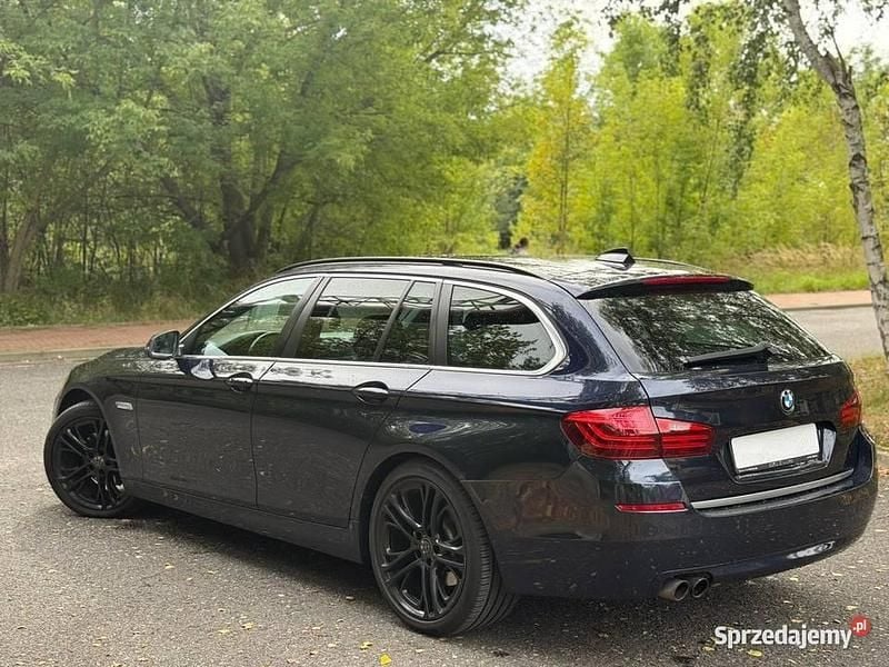 Granatowy Używany 2014 BMW 518 Kombi | 43 900 zł - Obraz 1/4