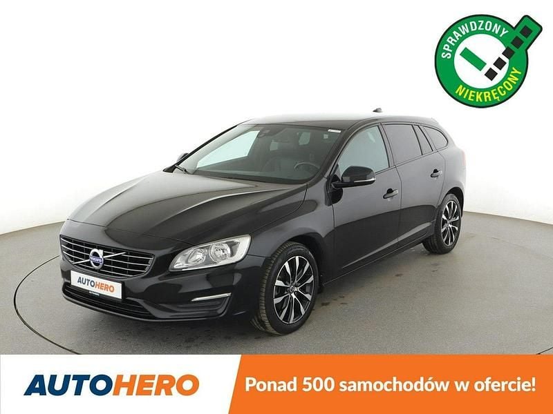 Czarny Używany 2016 Volvo V60 Dynamic Kombi | 48 700 zł (Uczciwa cena) - Obraz 1/3