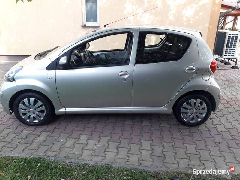 Beżowy Używany 2007 Toyota Aygo Hatchback | 9950 zł (Uczciwa cena) - Obraz 1/4