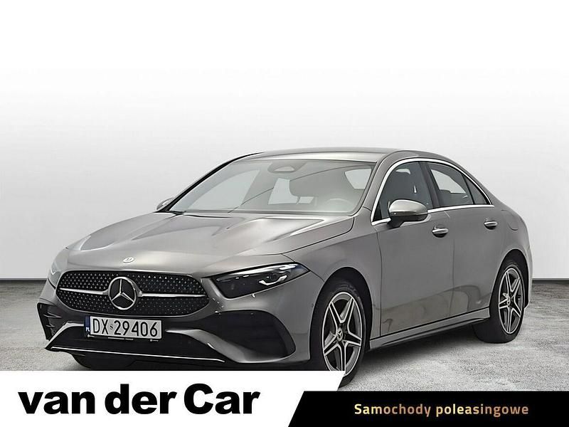 Szary Używany 2024 Mercedes A250 AMG Sedan/Limuzyna | 179 900 zł - Obraz 1/4