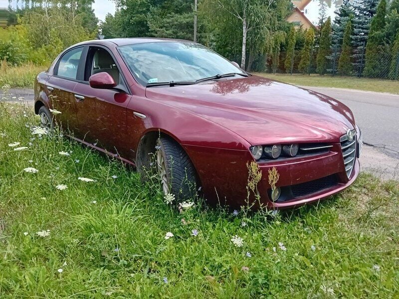Używany Alfa Romeo 159 150 KM (110 kW) 2008 Wiśniowy Sedan/Limuzyna