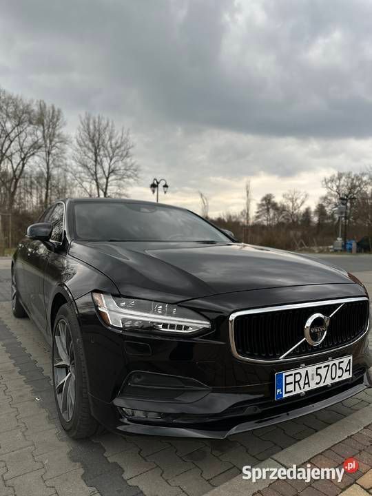 Używany Volvo S90 2016 Czarny Sedan/Limuzyna