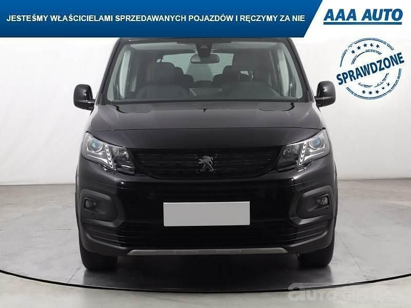 Używany Peugeot Rifter 2022 Czarny Minivan
