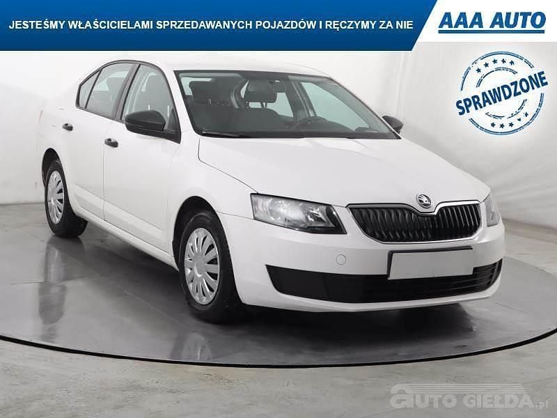 Używany Skoda Octavia 105 KM (77 kW) 2013 Biały