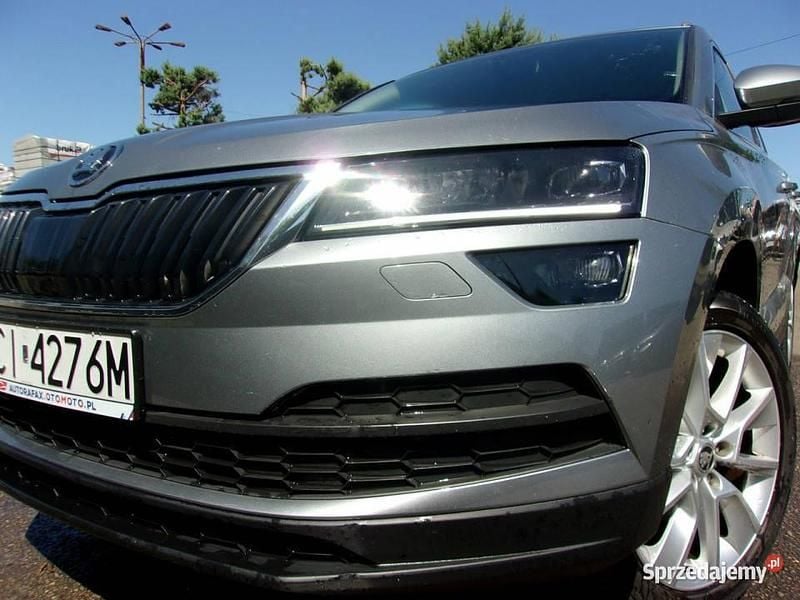Szary (metalik, perła) Używany 2019 Skoda Karoq SUV | 77 700 zł - Obraz 1/4
