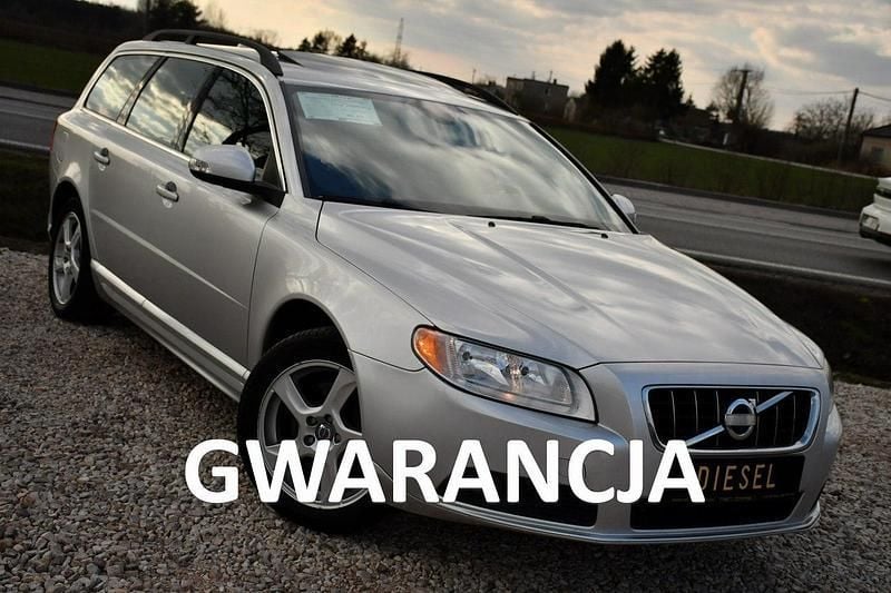 Srebrny (metalik, perła) Używany 2010 Volvo V70 Kombi | 26 999 zł (Drogi) - Obraz 1/4