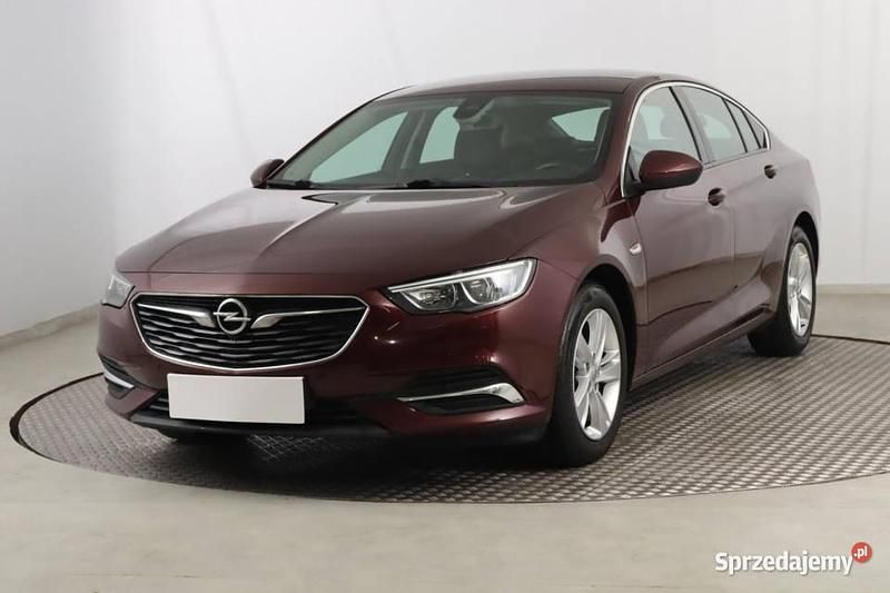 Używany Opel Insignia 2018 Bordowy Sedan/Limuzyna