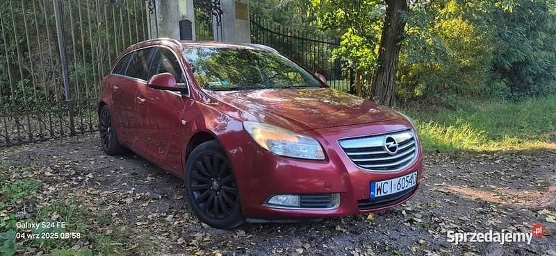 Bordowy Używany 2009 Opel Insignia Kombi | 13 900 zł (Uczciwa cena) - Obraz 1/4