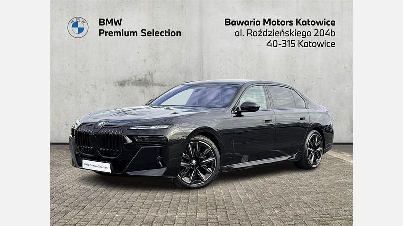 Czarny szafir metalizowany Używany 2024 BMW 740 Comfort Edition Sedan/Limuzyna | 499 900 zł (Uczciwa cena) - Obraz 1/3