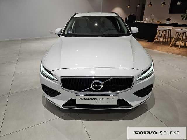 Używany Volvo V60 163 KM (119 kW) 2022 Biały Kombi
