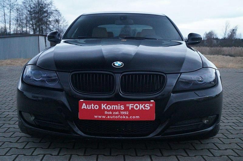 Używany BMW 320 184 KM (135 kW) 2011 Czarny Sedan/Limuzyna