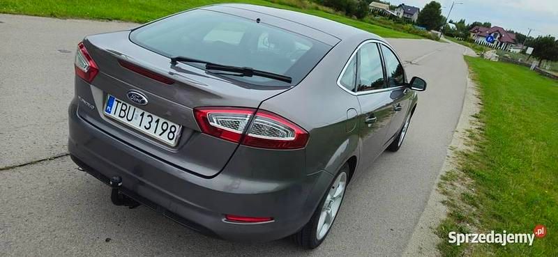 Używany Ford Mondeo 2011 Beżowy Hatchback