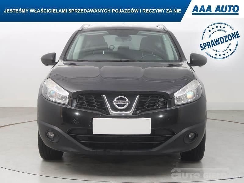 Używany Nissan Qashqai +2 141 KM (103 kW) 2012 Czarny SUV
