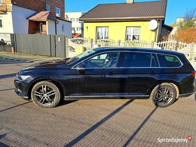 Używany VW Passat 2016 Granatowy Kombi
